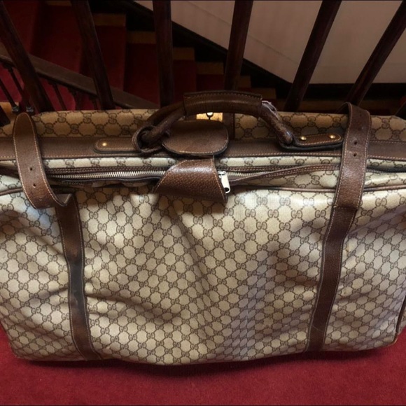 Vintage authentic Gucci logo leather suitcase preloved - Picture 2 of 4